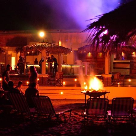 Hebes Studios Kavos Bagian luar foto