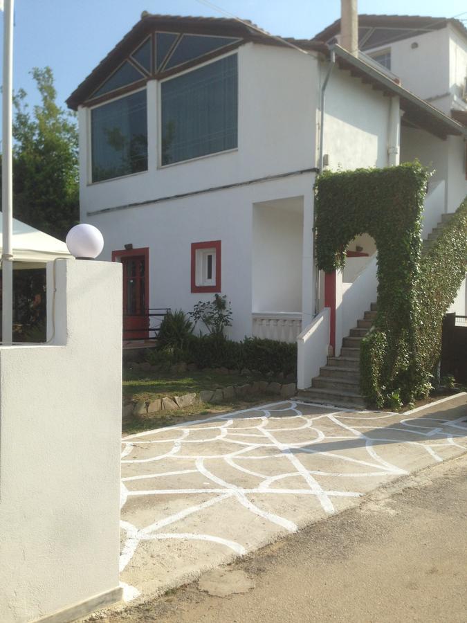 Hebes Studios Kavos Bagian luar foto